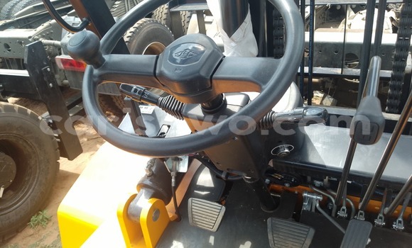 Acheter Neuf Utilitaire Caterpillar 120 Autre à Cotonou, Benin Acheter Neuf Utilitaire Caterpillar 120 Autre à Cotonou, Benin