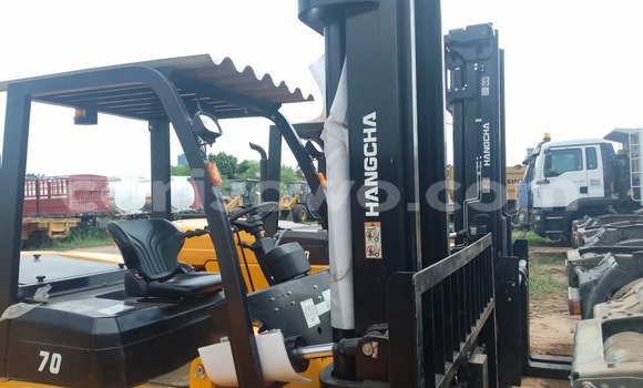 Acheter Neuf Utilitaire Caterpillar 120 Autre à Cotonou, Benin Acheter Neuf Utilitaire Caterpillar 120 Autre à Cotonou, Benin