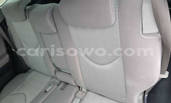 Ra Àlòkù Toyota RAV4 Silver Ọkọ̀ in Cotonou ni Benin Ra Àlòkù Toyota RAV4 Silver Ọkọ̀ in Cotonou ni Benin