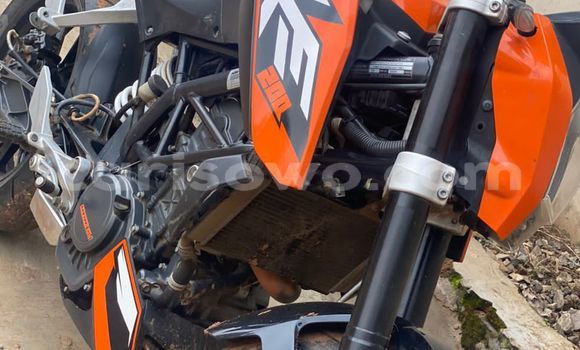 Acheter Neuf Moto KTM Duke Rouge à Cotonou, Benin Acheter Neuf Moto KTM Duke Rouge à Cotonou, Benin