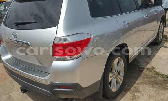 Buy Used Toyota Highlander Silver Car in Cotonou in Benign Buy Used Toyota Highlander Silver Car in Cotonou in Benign
