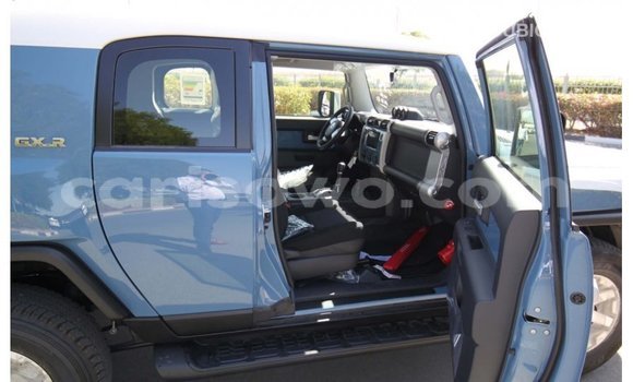 Sayi Imported Toyota FJ Cruiser Blue Mota in Import - Dubai a Benin Sayi Imported Toyota FJ Cruiser Blue Mota in Import - Dubai a Benin