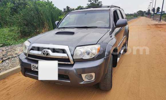 Sayi Na hannu Toyota 4Runner Brown Mota in Cotonou a Benin