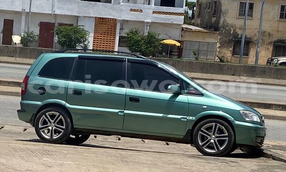 Ra Àlòkù Opel Zafira Alawọ ewe Ọkọ̀ in Cotonou ni Benin