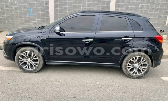 Acheter Occasion Voiture Mitsubishi Outlander Noir à Cotonou, Benin Acheter Occasion Voiture Mitsubishi Outlander Noir à Cotonou, Benin