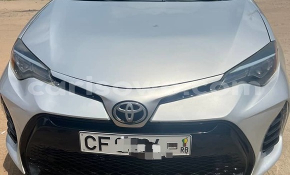 Ra Àlòkù Toyota Corolla Silver Ọkọ̀ in Cotonou ni Benin