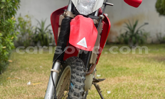 Acheter Occasion Moto Honda XR Rouge à Cotonou, Benin Acheter Occasion Moto Honda XR Rouge à Cotonou, Benin