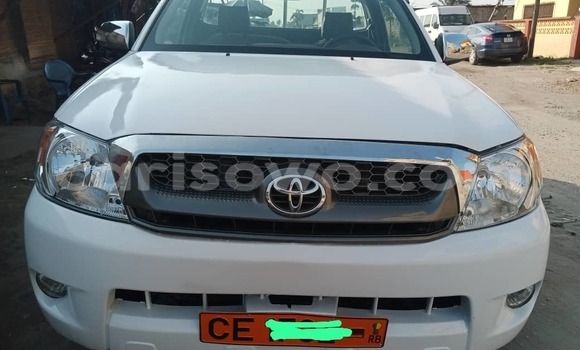 Acheter Occasion Voiture Toyota Hilux Blanc à Cotonou, Benin