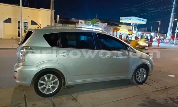 Ra Àlòkù Toyota Corolla Verso Silver Ọkọ̀ in Cotonou ni Benin Ra Àlòkù Toyota Corolla Verso Silver Ọkọ̀ in Cotonou ni Benin