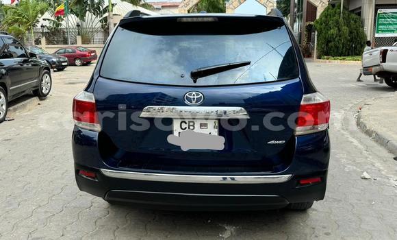 Acheter Occasion Voiture Toyota Highlander Bleu à Cotonou, Benin Acheter Occasion Voiture Toyota Highlander Bleu à Cotonou, Benin