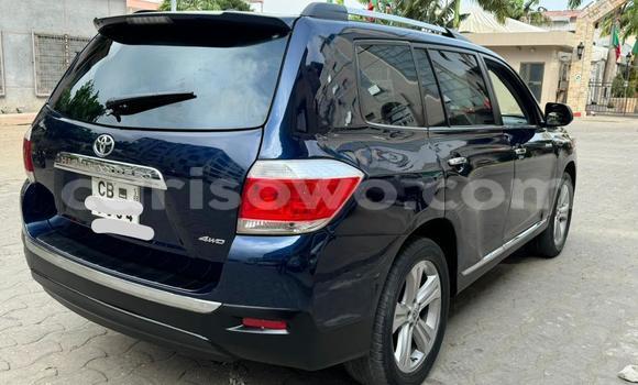 Acheter Occasion Voiture Toyota Highlander Bleu à Cotonou, Benin Acheter Occasion Voiture Toyota Highlander Bleu à Cotonou, Benin