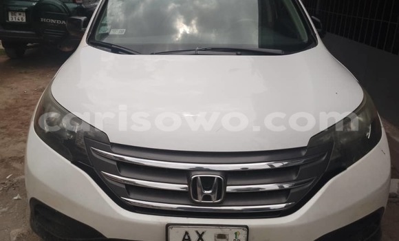 Ra Àlòkù Honda CR–V funfun Ọkọ̀ in Cotonou ni Benin Ra Àlòkù Honda CR–V funfun Ọkọ̀ in Cotonou ni Benin