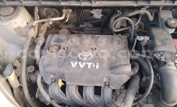 Ra Àlòkù Toyota Yaris Verso Silver Ọkọ̀ in Cotonou ni Benin Ra Àlòkù Toyota Yaris Verso Silver Ọkọ̀ in Cotonou ni Benin