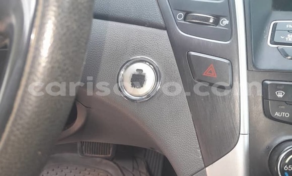 Acheter Occasion Voiture Hyundai Sonata Gris à Cotonou, Benin Acheter Occasion Voiture Hyundai Sonata Gris à Cotonou, Benin