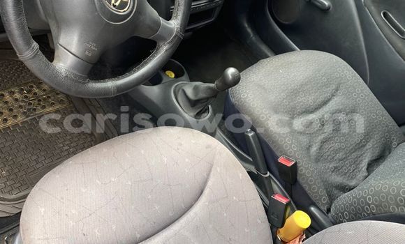 Ra Àlòkù Toyota Yaris funfun Ọkọ̀ in Cotonou ni Benin Ra Àlòkù Toyota Yaris funfun Ọkọ̀ in Cotonou ni Benin