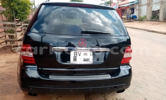 Ra Àlòkù Mercedes-Benz ML–Class Black Ọkọ̀ in Cotonou ni Benin Ra Àlòkù Mercedes-Benz ML–Class Black Ọkọ̀ in Cotonou ni Benin