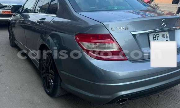 Ra Àlòkù Mercedes-Benz C–Class Blue Ọkọ̀ in Cotonou ni Benin Ra Àlòkù Mercedes-Benz C–Class Blue Ọkọ̀ in Cotonou ni Benin
