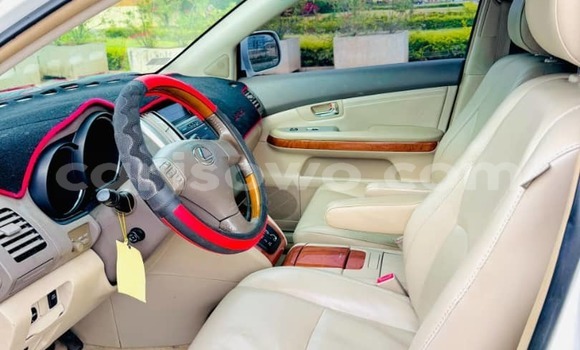 Acheter Occasion Voiture Lexus RX 330 Blanc à Abomey Calavi, Benin Acheter Occasion Voiture Lexus RX 330 Blanc à Abomey Calavi, Benin