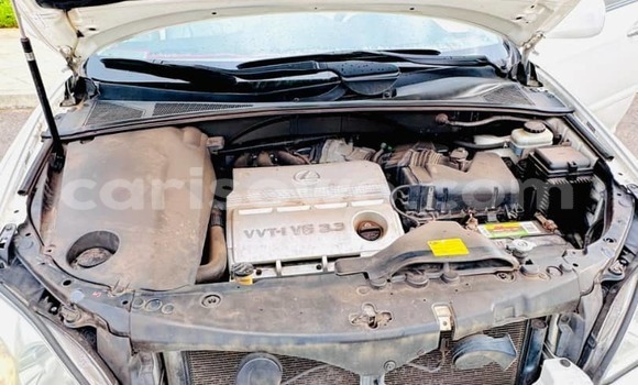 Acheter Occasion Voiture Lexus RX 330 Blanc à Abomey Calavi, Benin Acheter Occasion Voiture Lexus RX 330 Blanc à Abomey Calavi, Benin