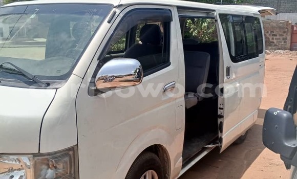 Acheter Occasion Voiture Toyota Hiace Blanc à Cotonou, Benin Acheter Occasion Voiture Toyota Hiace Blanc à Cotonou, Benin