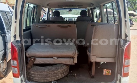 Acheter Occasion Voiture Toyota Hiace Blanc à Cotonou, Benin Acheter Occasion Voiture Toyota Hiace Blanc à Cotonou, Benin