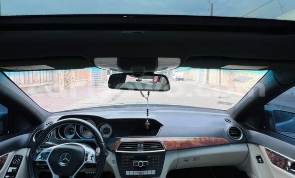 Sayi Na hannu Mercedes-Benz C–Class Azurfa Mota in Cotonou a Benin Sayi Na hannu Mercedes-Benz C–Class Azurfa Mota in Cotonou a Benin