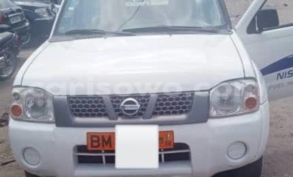 Sayi Na hannu Nissan Hardbody White Mota in Cotonou a Benin