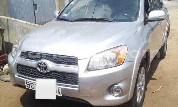 Ra Àlòkù Toyota RAV4 Silver Ọkọ̀ in Cotonou ni Benin Ra Àlòkù Toyota RAV4 Silver Ọkọ̀ in Cotonou ni Benin