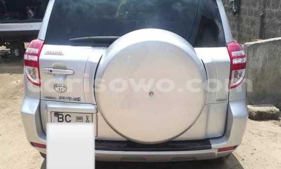 Ra Àlòkù Toyota RAV4 Silver Ọkọ̀ in Cotonou ni Benin Ra Àlòkù Toyota RAV4 Silver Ọkọ̀ in Cotonou ni Benin
