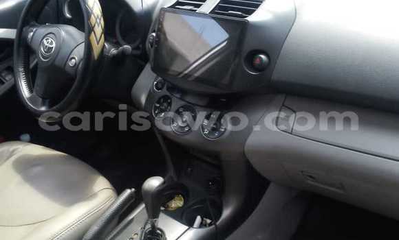 Ra Àlòkù Toyota RAV4 Silver Ọkọ̀ in Cotonou ni Benin Ra Àlòkù Toyota RAV4 Silver Ọkọ̀ in Cotonou ni Benin