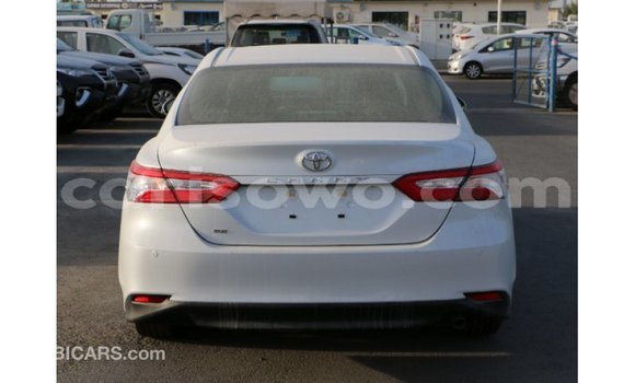 Acheter Import Voiture Toyota Camry Blanc à Import - Dubai, Benin Acheter Import Voiture Toyota Camry Blanc à Import - Dubai, Benin