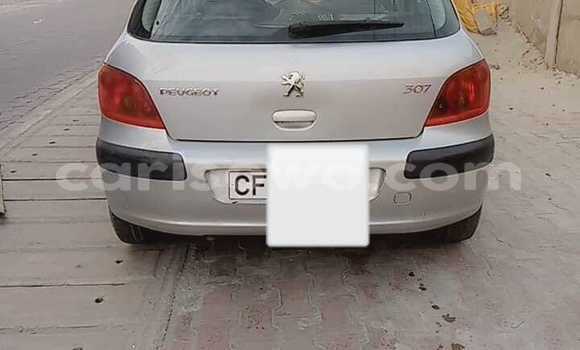 Sayi Na hannu Peugeot 307 Azurfa Mota in Cotonou a Benin