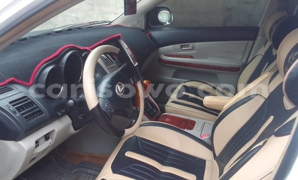 Ra Àlòkù Lexus RX 330 Silver Ọkọ̀ in Cotonou ni Benin Ra Àlòkù Lexus RX 330 Silver Ọkọ̀ in Cotonou ni Benin