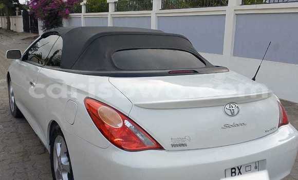 Ra Àlòkù Toyota Solara funfun Ọkọ̀ in Cotonou ni Benin