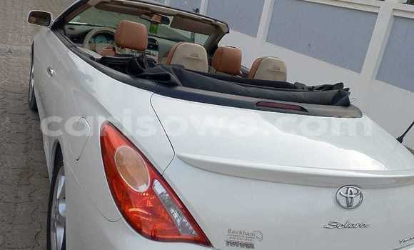 Ra Àlòkù Toyota Solara funfun Ọkọ̀ in Cotonou ni Benin Ra Àlòkù Toyota Solara funfun Ọkọ̀ in Cotonou ni Benin
