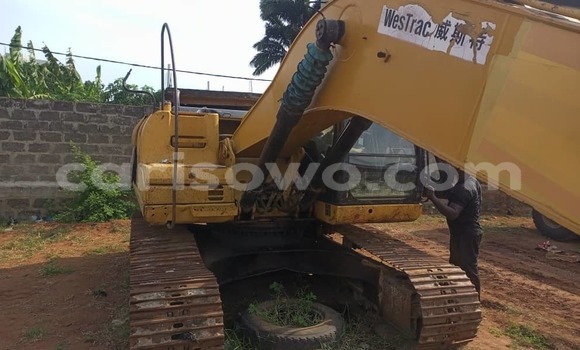 Sayi Na hannu Caterpillar 120 M Babbar mota in Cotonou a Benin