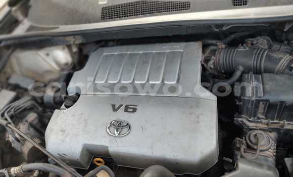 Sayi Na hannu Toyota Highlander Azurfa Mota in Cotonou a Benin Sayi Na hannu Toyota Highlander Azurfa Mota in Cotonou a Benin