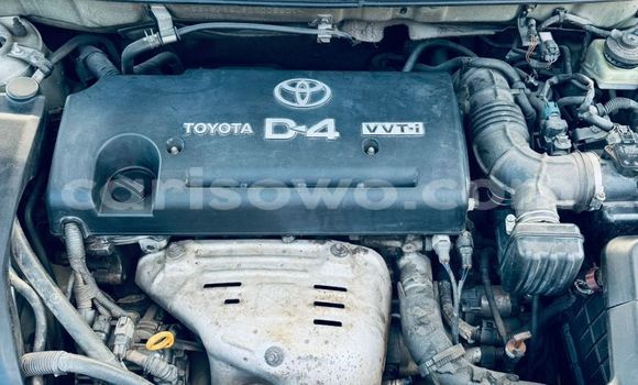 Acheter Occasion Voiture Toyota Avensis Gris à Cotonou, Benin Acheter Occasion Voiture Toyota Avensis Gris à Cotonou, Benin