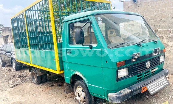 Sayi Na hannu Volkswagen Golf Sportsvan Black Mota in Cotonou a Benin