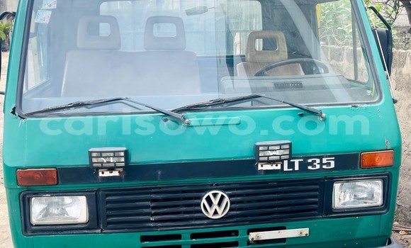 Sayi Na hannu Volkswagen Golf Sportsvan Black Mota in Cotonou a Benin Sayi Na hannu Volkswagen Golf Sportsvan Black Mota in Cotonou a Benin