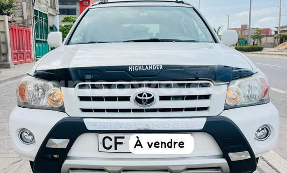 Buy Used Toyota Highlander White Car in Cotonou in Benign
