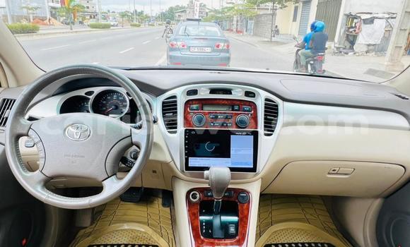 Acheter Occasion Voiture Toyota Highlander Blanc à Cotonou, Benin Acheter Occasion Voiture Toyota Highlander Blanc à Cotonou, Benin