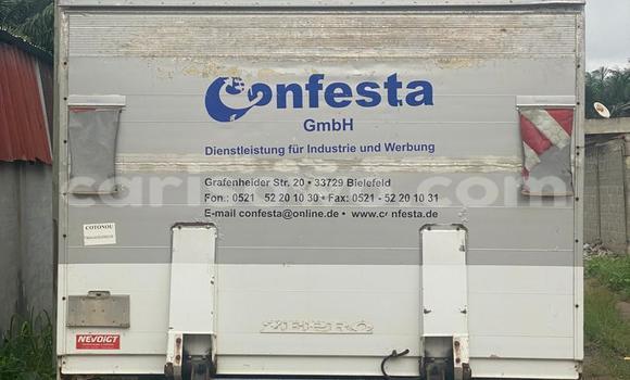 Ra Àlòkù Mercedes‒Benz Atego funfun Ọkọ̀ akẹ́rù ńlá in Cotonou ni Benin Ra Àlòkù Mercedes‒Benz Atego funfun Ọkọ̀ akẹ́rù ńlá in Cotonou ni Benin