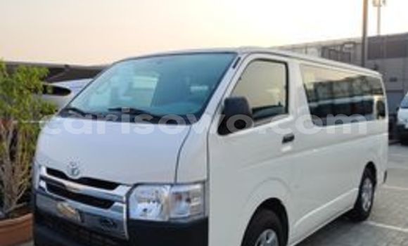 Acheter Occasion Voiture Toyota Hiace Blanc à Cotonou, Benin Acheter Occasion Voiture Toyota Hiace Blanc à Cotonou, Benin