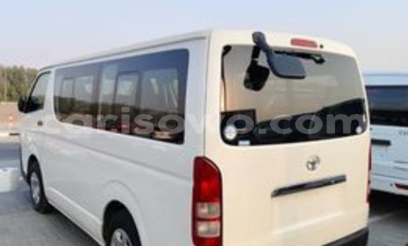 Acheter Occasion Voiture Toyota Hiace Blanc à Cotonou, Benin Acheter Occasion Voiture Toyota Hiace Blanc à Cotonou, Benin