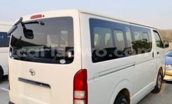 Acheter Occasion Voiture Toyota Hiace Blanc à Cotonou, Benin Acheter Occasion Voiture Toyota Hiace Blanc à Cotonou, Benin
