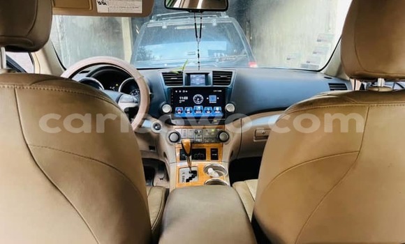 Ra Àlòkù Toyota Highlander Black Ọkọ̀ in Cotonou ni Benin Ra Àlòkù Toyota Highlander Black Ọkọ̀ in Cotonou ni Benin