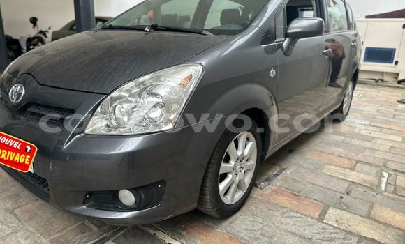 Sayi Na hannu Toyota Corolla Verso Black Mota in Cotonou a Benin Sayi Na hannu Toyota Corolla Verso Black Mota in Cotonou a Benin