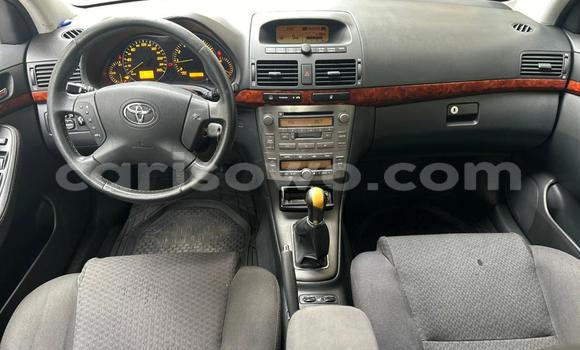 Sayi Na hannu Toyota Avensis Azurfa Mota in Cotonou a Benin Sayi Na hannu Toyota Avensis Azurfa Mota in Cotonou a Benin