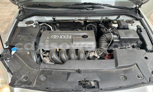 Sayi Na hannu Toyota Avensis Azurfa Mota in Cotonou a Benin Sayi Na hannu Toyota Avensis Azurfa Mota in Cotonou a Benin